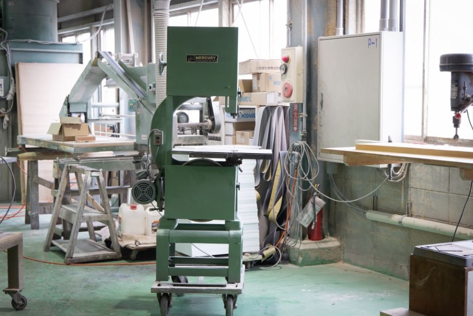 バンドソー（帯のこ盤）